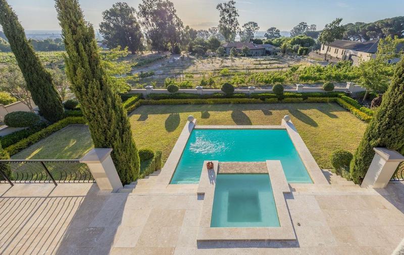 6 Bedroom Property for Sale in Klein Zevenwacht Western Cape